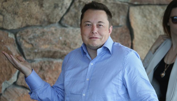 SUN VALLEY, ID - JULY 07: Elon Musk, CEO and CTO of SpaceX, CEO and product architect of Tesla Motors, and chairman of SolarCity, attends the Allen & Company Sun Valley Conference on July 8, 2015 in Sun Valley, Idaho. Many of the world's wealthiest and most powerful business people from media, finance, and technology attend the annual week-long conference which is in its 33nd year.  (Photo by Scott Olson/Getty Images)
